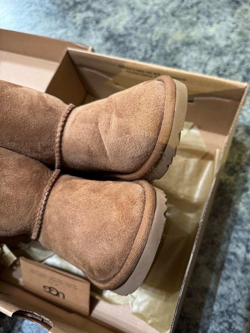 UGG Kids Classic II Boots - Picture 5 of 5